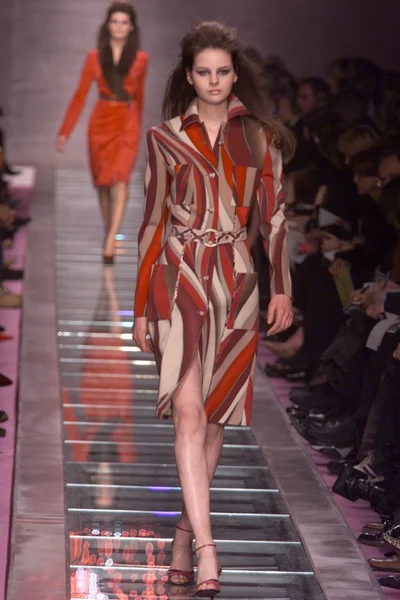 Look 37
